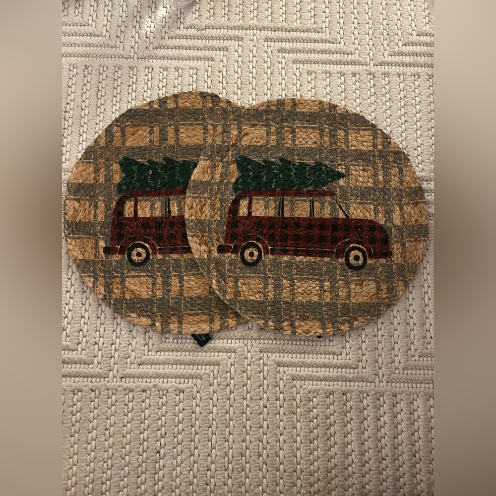 Balsam & Fir Trading Co. - 2 Christmas Xmas Circle Placemats